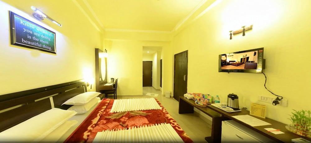 Hotel Hong Kong Inn Amritsar Esterno foto