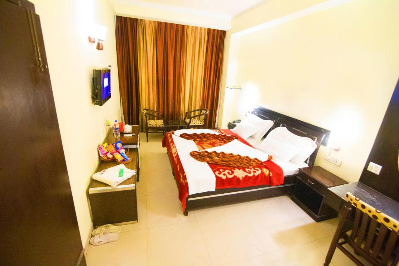 Hotel Hong Kong Inn Amritsar Esterno foto