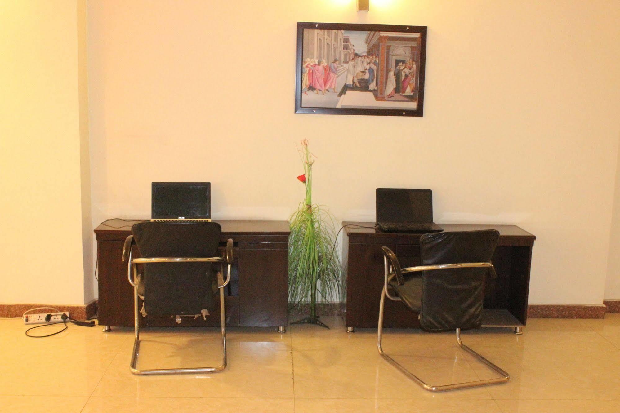 Hotel Hong Kong Inn Amritsar Esterno foto