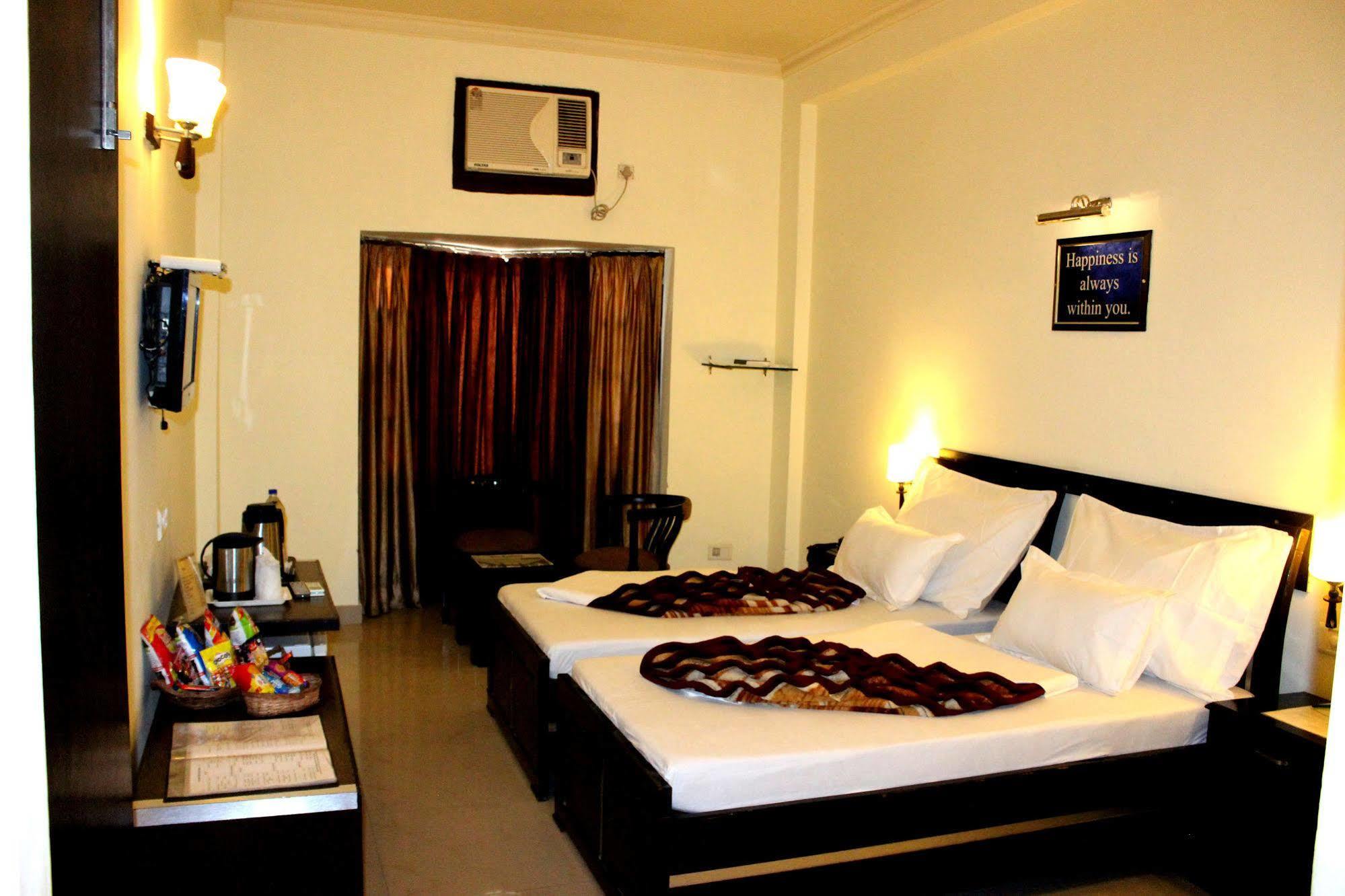 Hotel Hong Kong Inn Amritsar Esterno foto