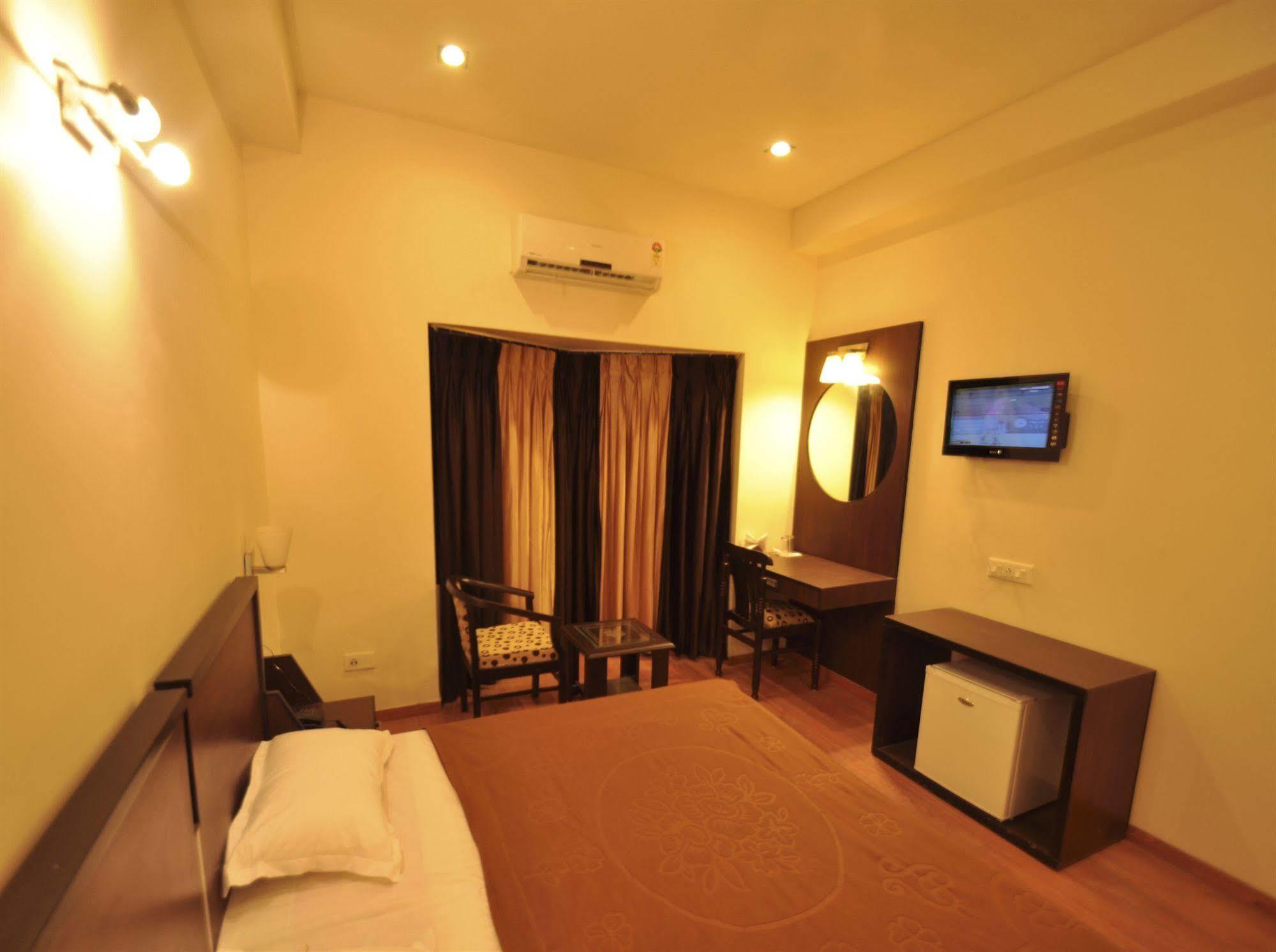 Hotel Hong Kong Inn Amritsar Esterno foto